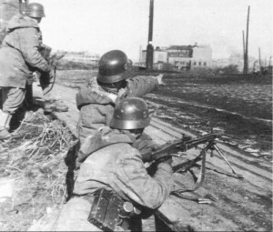 Drei SS-Soldaten mit einem MG42